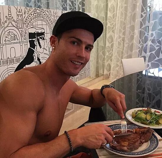 c罗爱护牙齿,c罗的日常生活或训练