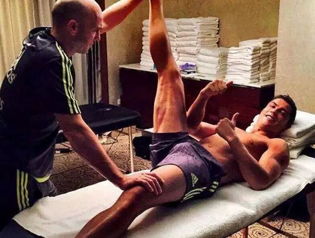 c罗爱护牙齿,c罗的日常生活或训练