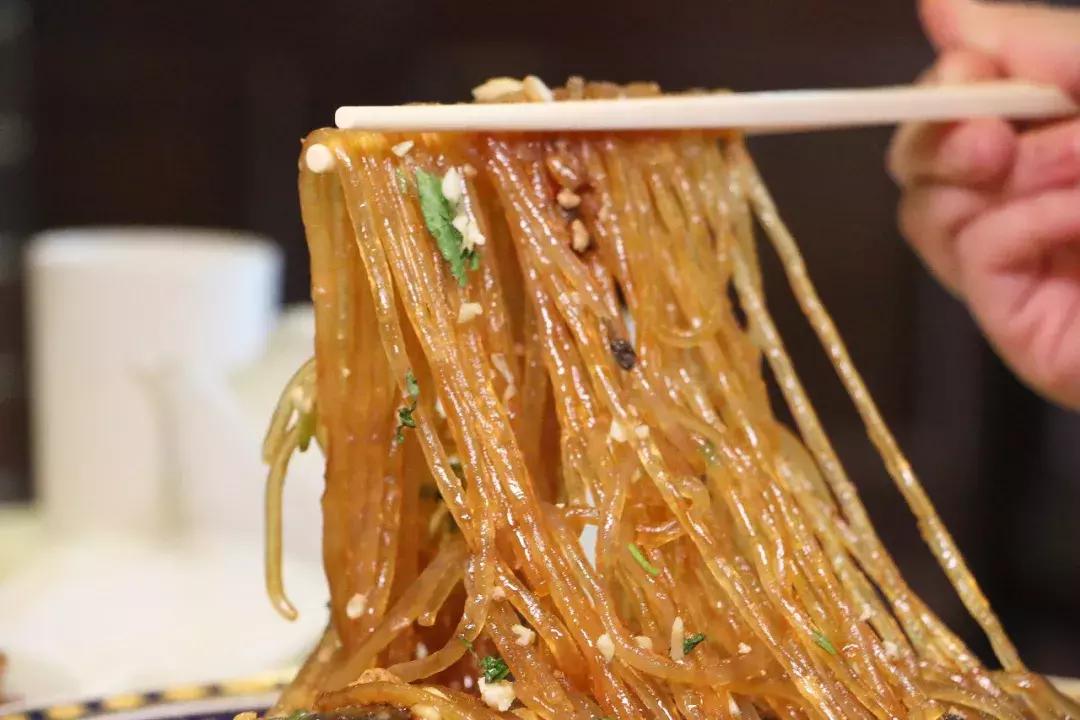 这家开了二十年的焖面馆,这家开了30多年的地道湘菜馆