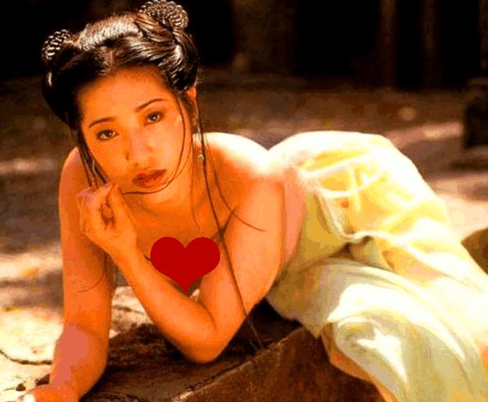 她有着亚洲第一美的上围，因演潘金莲而家喻户晓，如今和豪门交往