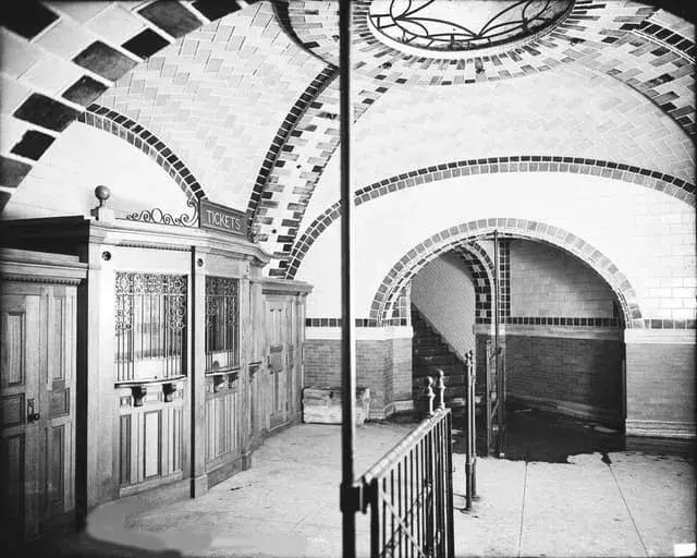 潜入豪宅,潜入豪宅四年无人发现