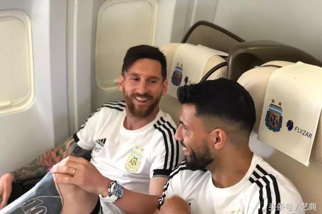 梅西c罗戴袖标,梅西c罗内马尔都戴什么表