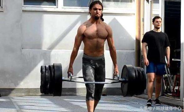 小哑铃锻炼肩部的动作,小哑铃锻炼有效果吗