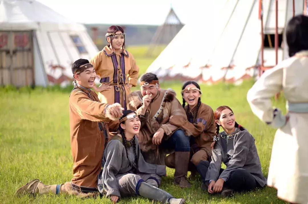 呼伦贝尔陈巴尔虎草原游牧部落 (呼伦贝尔陈巴尔虎旗人多不多)