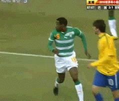 真摔?假摔?足球场上的独特艺术,C罗内马尔苏牙谁是假摔王?