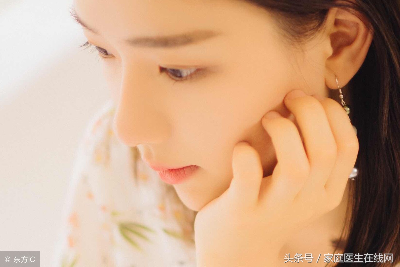 怎么改善鸡皮肤不用花钱学生,怎么样改善鸡皮肤