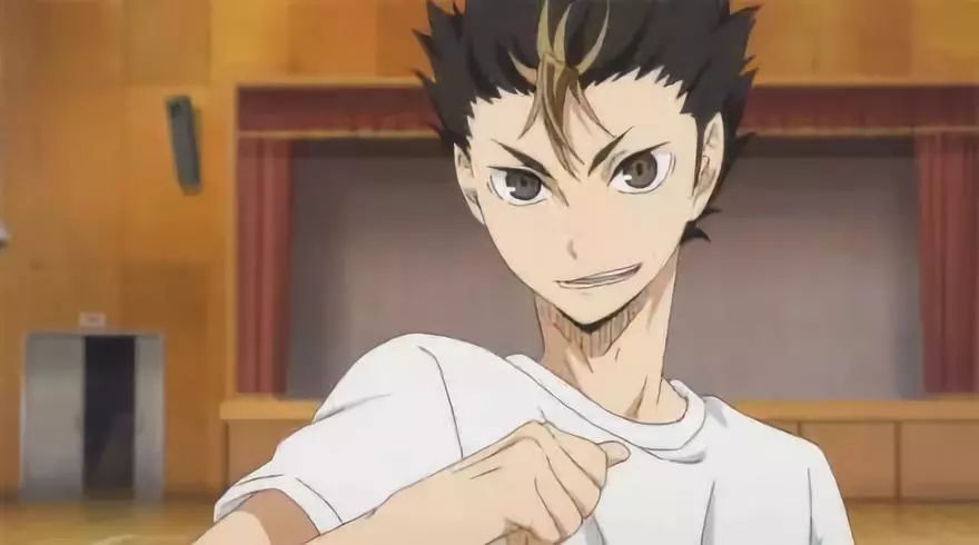 年纪轻轻看中国足球,年纪轻轻的看什么足球啊图片