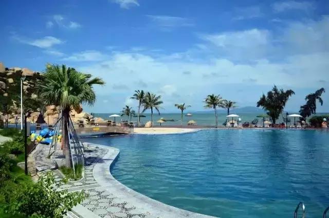 有一个地方，用镜头记录浪漫美景，一个见证幸福的东方爱情海！