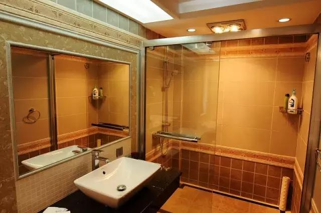 有一个地方，用镜头记录浪漫美景，一个见证幸福的东方爱情海！