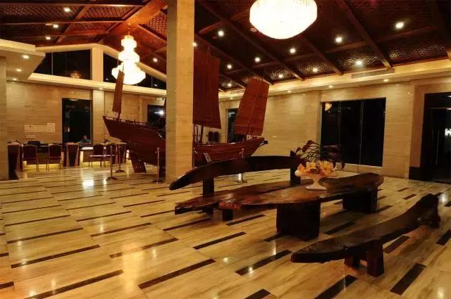 有一个地方，用镜头记录浪漫美景，一个见证幸福的东方爱情海！