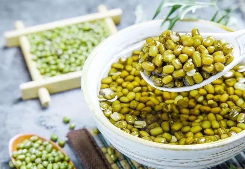 当绿豆汤变成“红豆汤”,营养损失巨大!学会一招,喝纯正绿豆汤