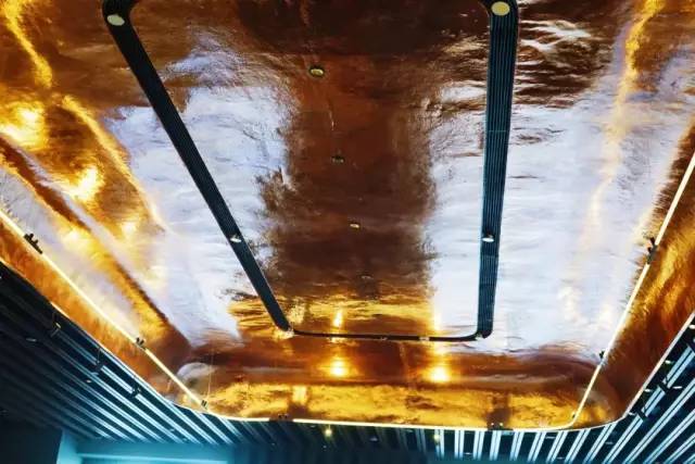 第一家卖酒的星巴克,星巴克探店卖酒