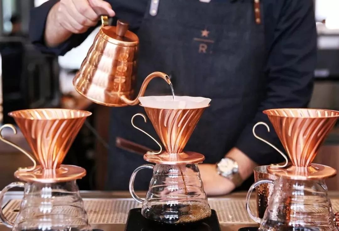 第一家卖酒的星巴克,星巴克探店卖酒