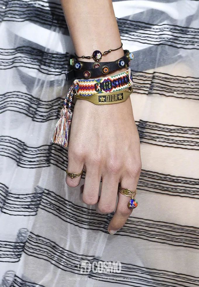 适合跟金戒指一起叠戴的戒指,软戒指和什么戒指叠戴好看