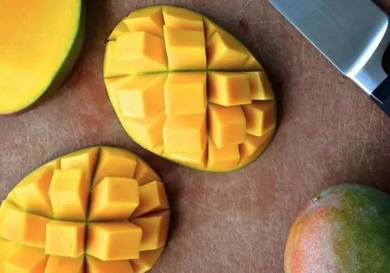 芒果的四种食用禁忌,芒果的正确吃法简单又好学