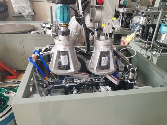 深鑫精密攻牙机价格,硬质合金丝锥加工参数推荐