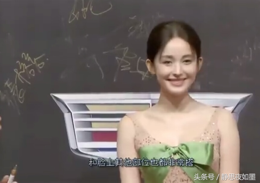 赵丽颖穿黑色开叉长裙优雅图片,女神赵丽颖最惊艳的10套礼服