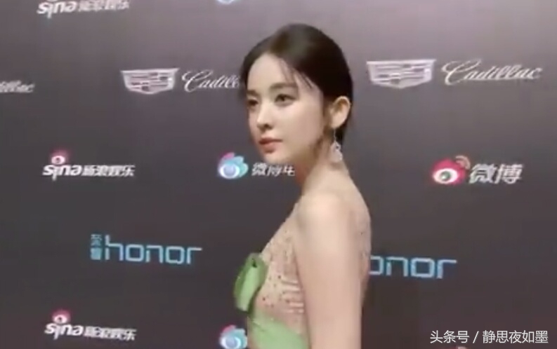 赵丽颖穿黑色开叉长裙优雅图片,女神赵丽颖最惊艳的10套礼服