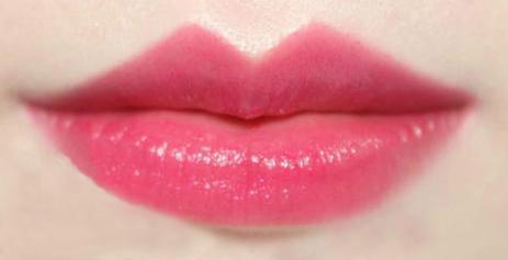 黄皮适合涂什么颜色的口红显白,兰蔻口红推荐黄皮显白725