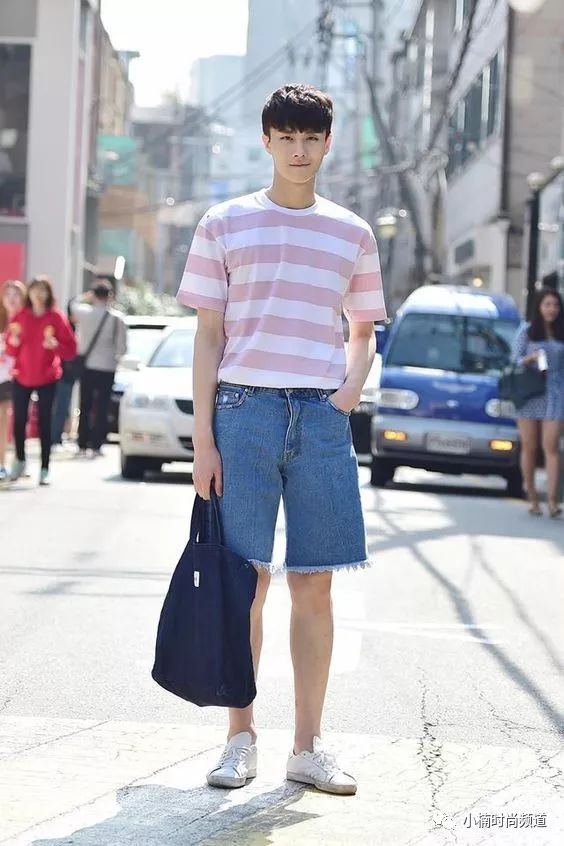 男士夏季牛仔裤穿搭技巧,牛仔裤穿搭男士夏季高级感
