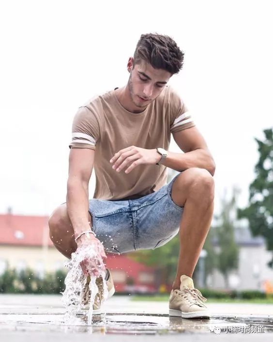 男士夏季牛仔裤穿搭技巧,牛仔裤穿搭男士夏季高级感