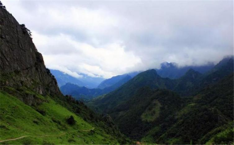 安徽自驾游小众景点,安徽旅游必去十大景点皖南古村落