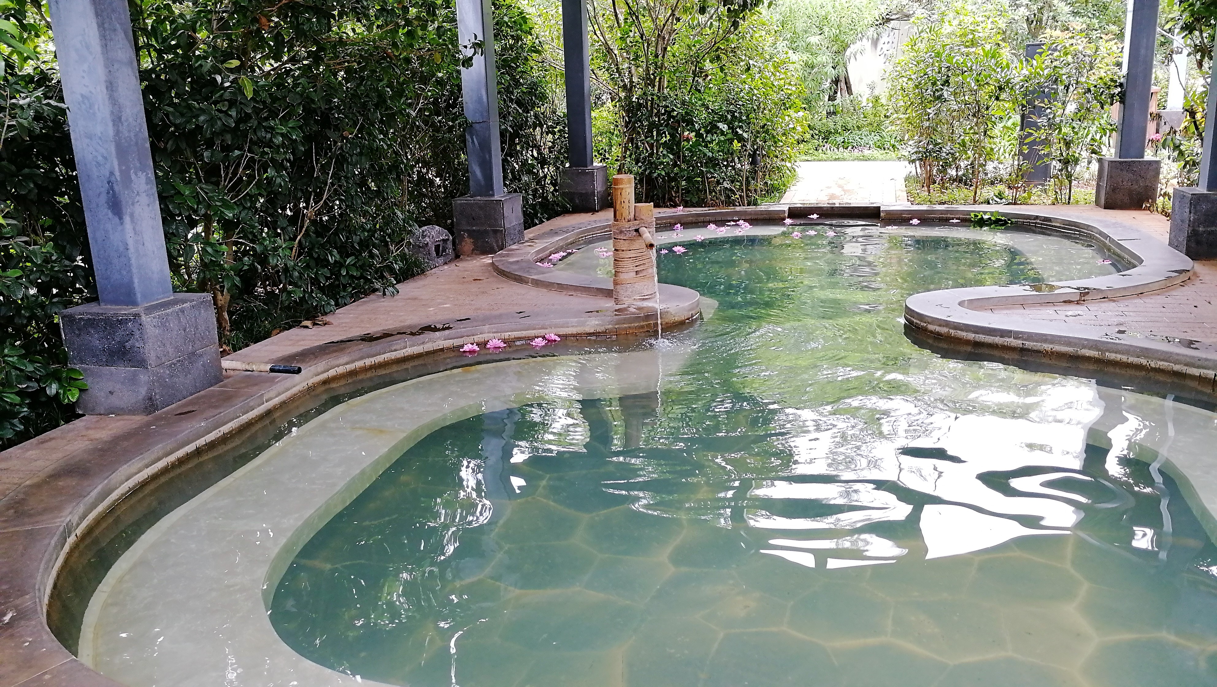 看花海，泡温泉，吃美食，这样的度假风你爱不爱？