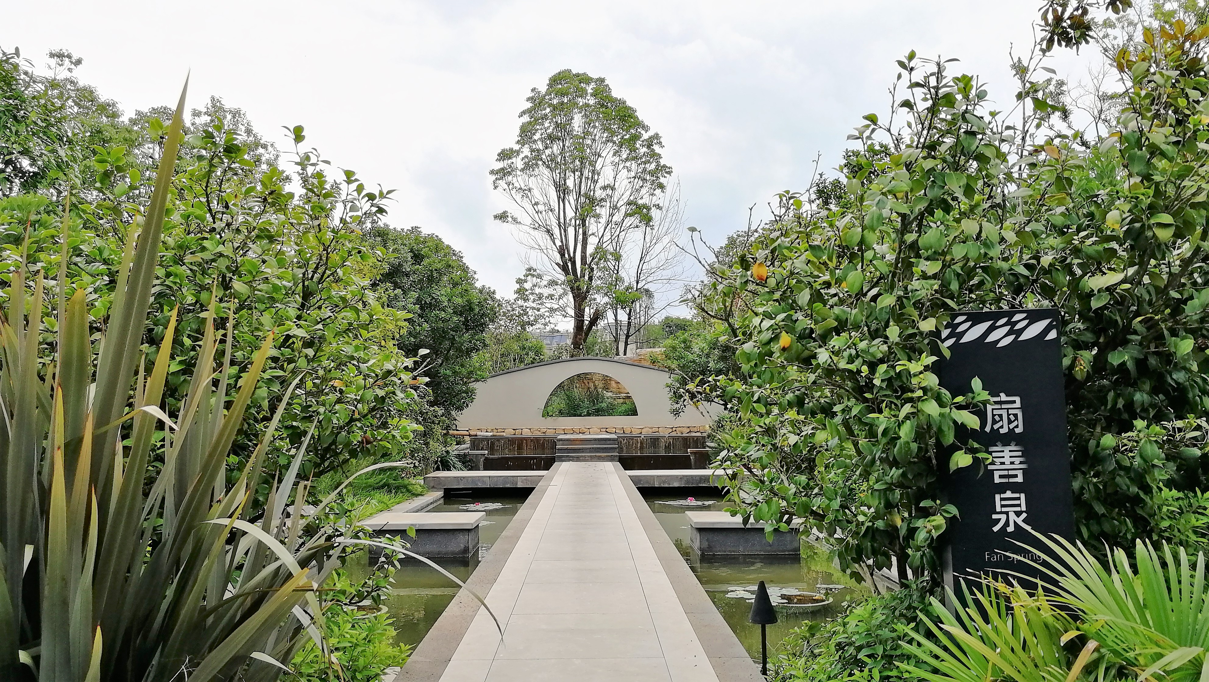 看花海，泡温泉，吃美食，这样的度假风你爱不爱？