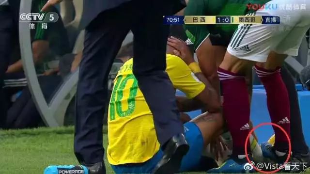 18年世界杯内马尔夸张翻滚,世界杯足球搞笑事件