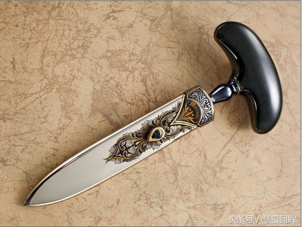 这几把刀牛！一推死、一撩残，最牛还是中国这把刀，旋斩马死人亡