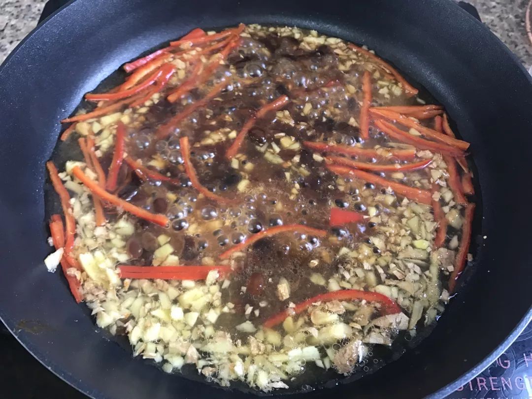 酱烧墨鱼仔正宗做法,酱焖墨鱼仔凉菜