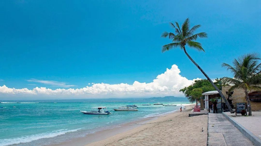 暑假去哪里?南京禄口机场上百条航线带你飞!