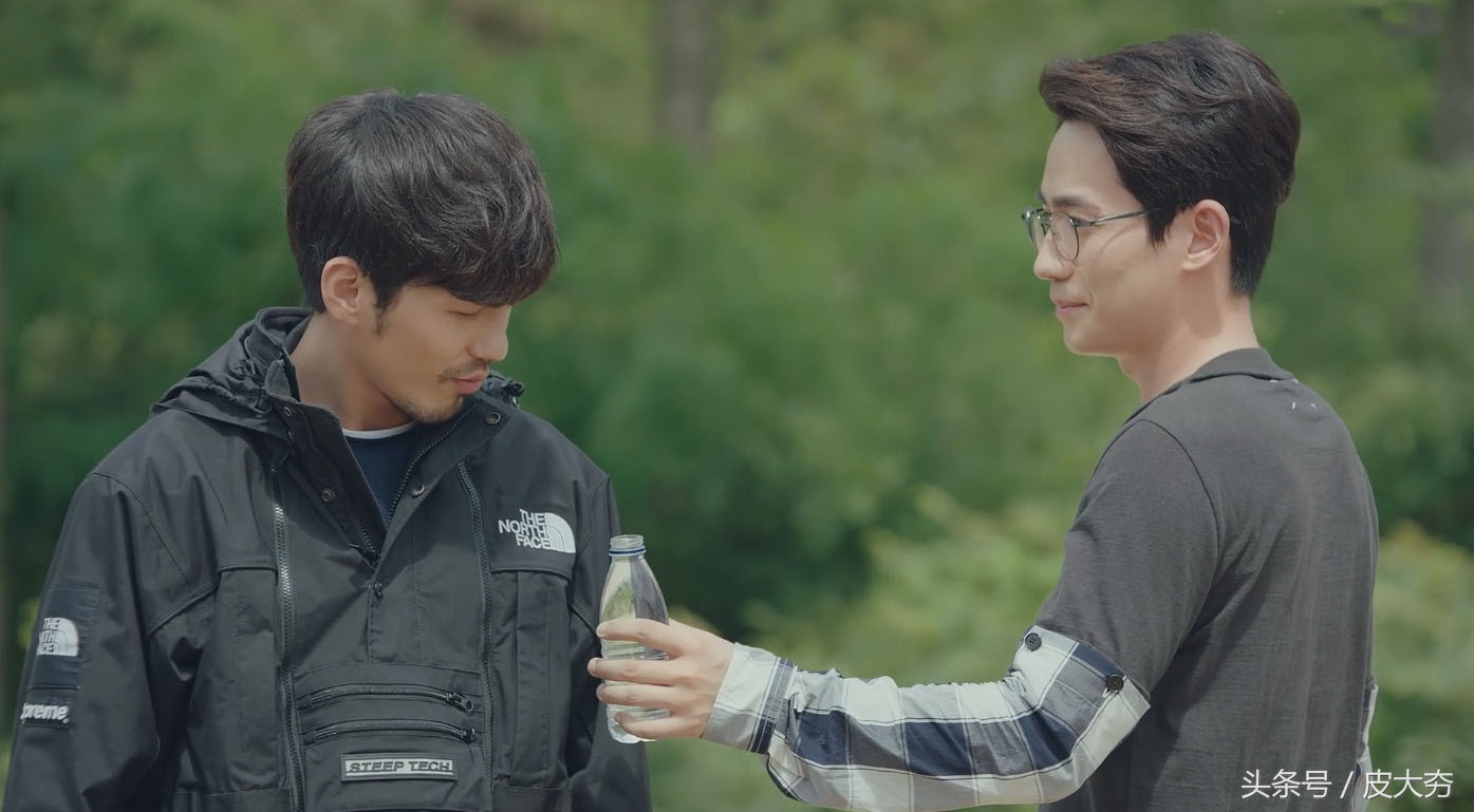 镇魂沈巍赵云澜坐在一起,镇魂赵云澜和沈巍的照片