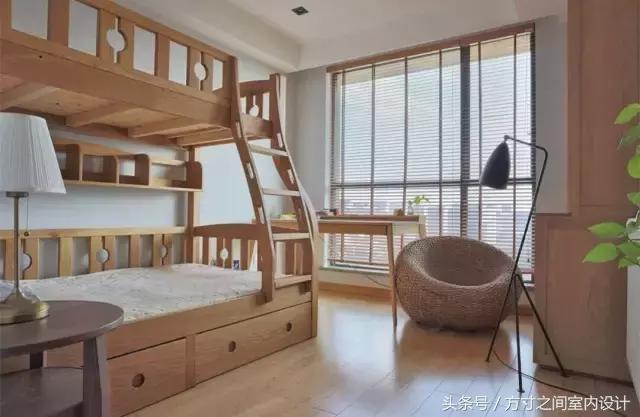 百叶窗加窗帘,窗帘用百叶窗好看吗