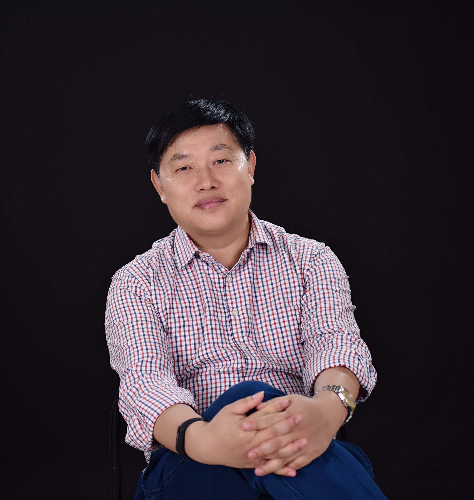 文艺报：游戏精神的现代阐发者——读谢乐军童话