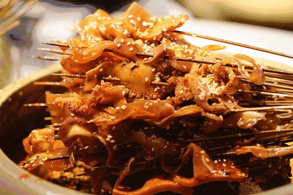 钵钵鸡是熟的菜吗,钵钵鸡算冷食还是热食