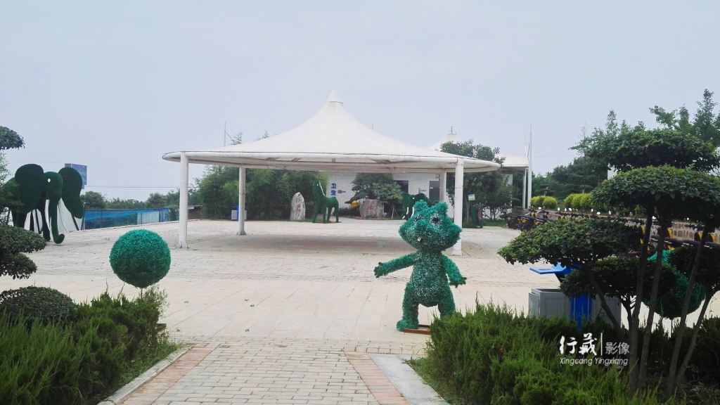 一个好玩的农庄！帐篷烧烤足球赛CS拓展摘果子