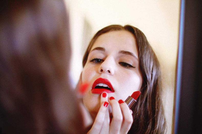 什么口红显白黄黑皮可入,黄皮妹子口红品牌