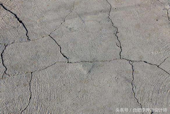 刚打的水泥地面为什么开裂,刚弄好的楼面水泥开裂的处理办法