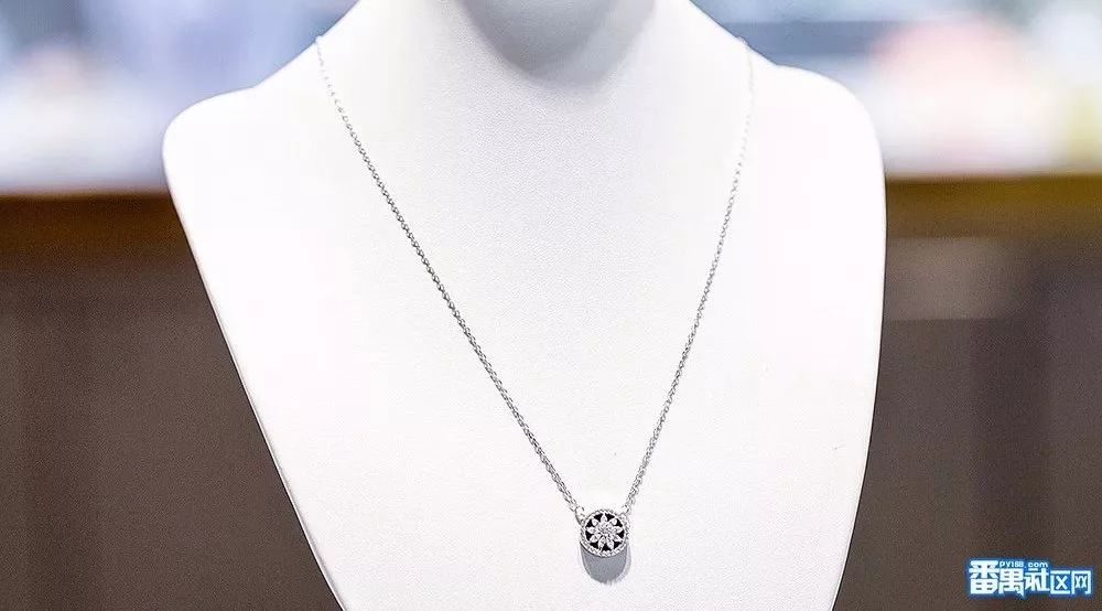 钻汇珠宝城这面“浪漫告白墙”即将开启霸屏模式！更多……