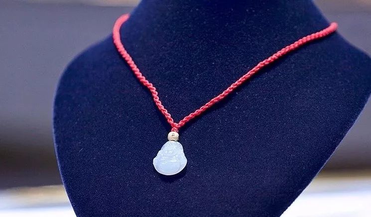 钻汇珠宝城这面“浪漫告白墙”即将开启霸屏模式！更多……