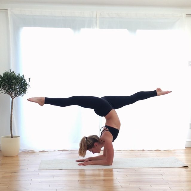 每天把腿绷直有拉扯感,绷脚尖可以拉伸小腿肌肉吗