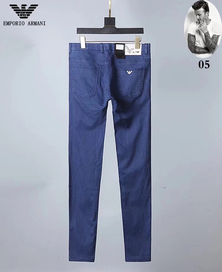 阿玛尼短袖最新款时尚,moschinot恤灰色