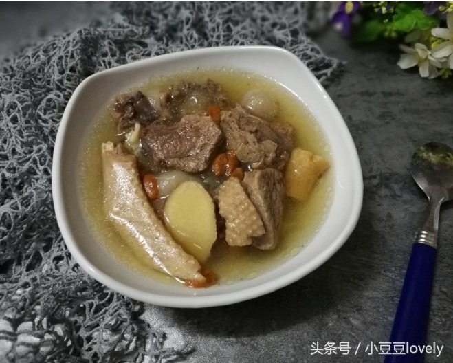 冬天怎样煲老鸭汤,怎么煲老鸭汤最好喝
