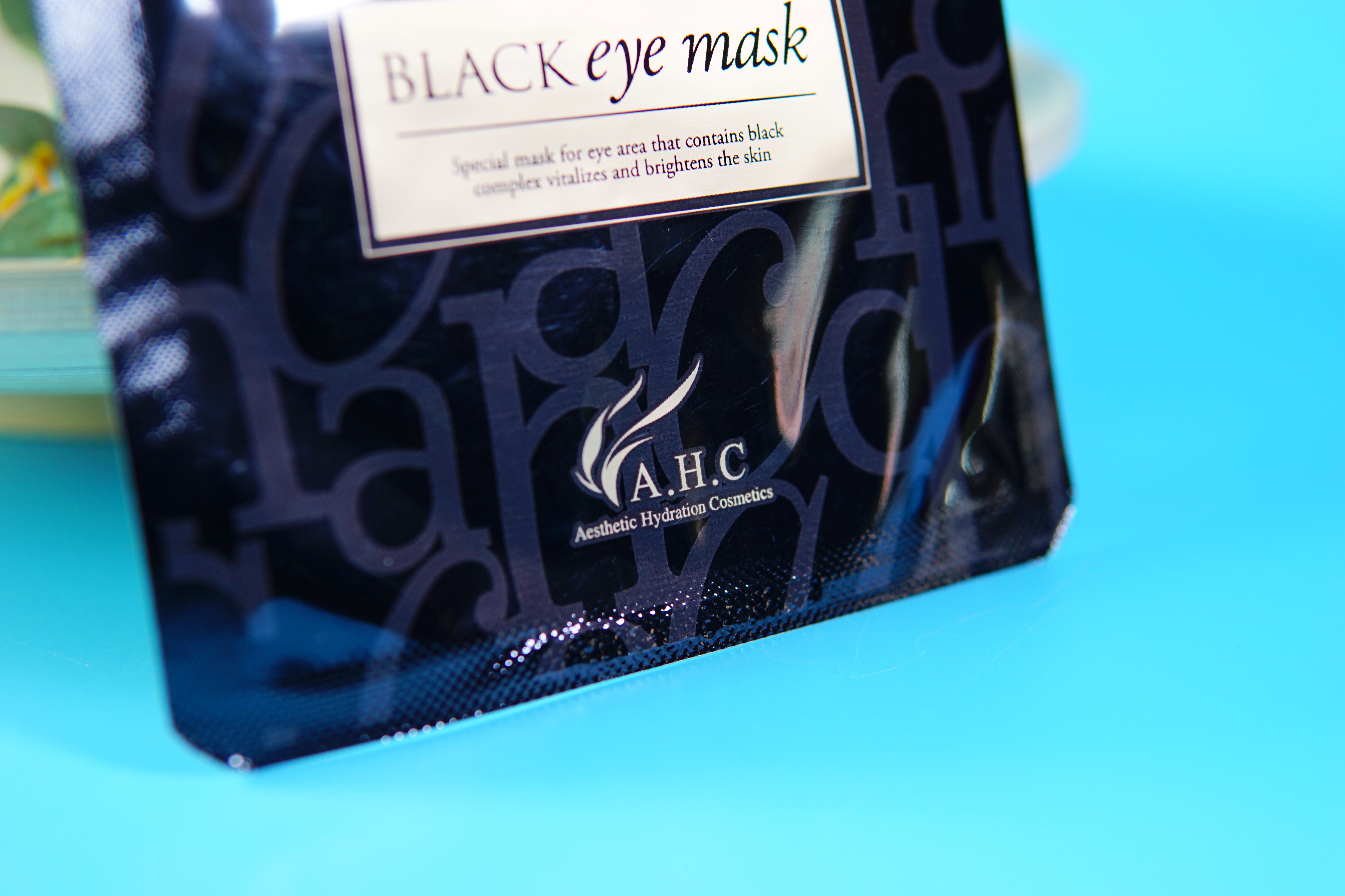 用了好多眼膜眼睛周围还是好干,最好用的十大眼膜排名