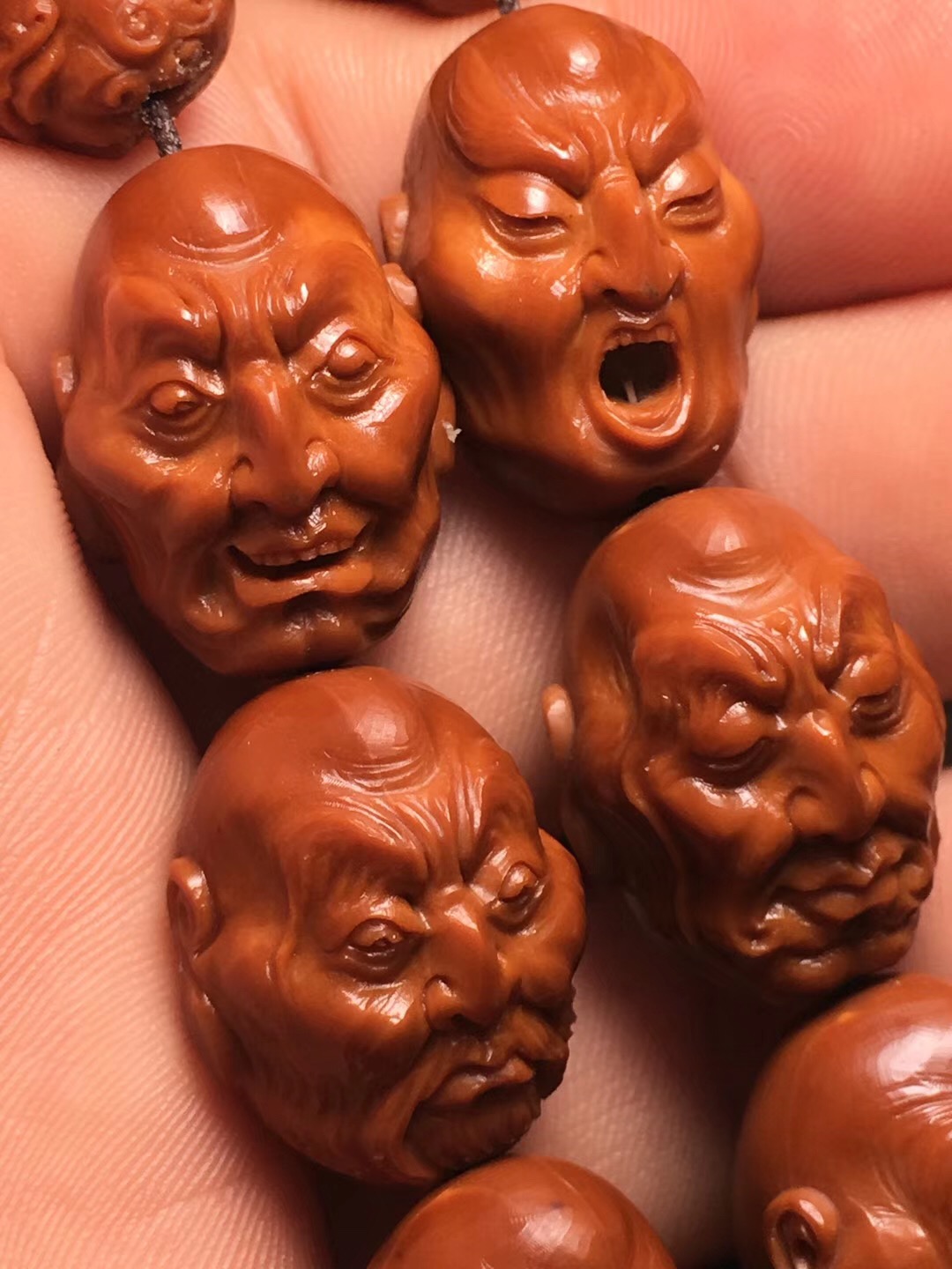 什么样的橄榄核值得把玩,什么样的橄榄核雕最好