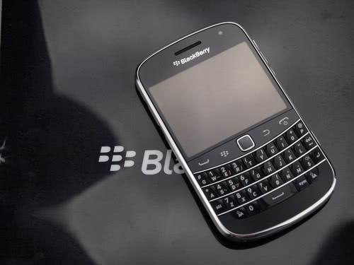 黑莓手机现在最值得购买的一款,黑莓最炫商务旗舰