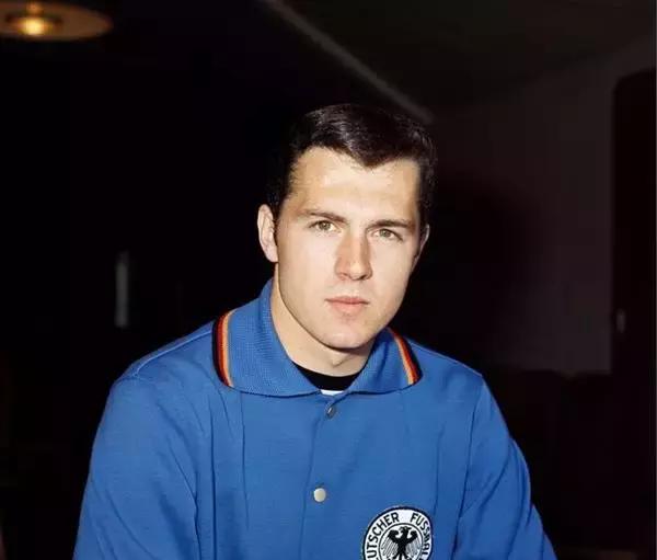 世界足球历史上的十大巨星,世界杯我们有什么