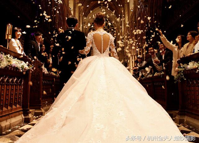 女明星穿婚纱你最喜欢哪一个,女明星穿婚纱的瞬间太惊艳