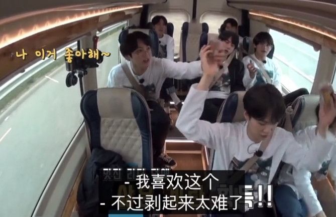 防弹第一“吃货”，田柾国炸鸡、鱿鱼吃不停，粉丝担忧：要变胖